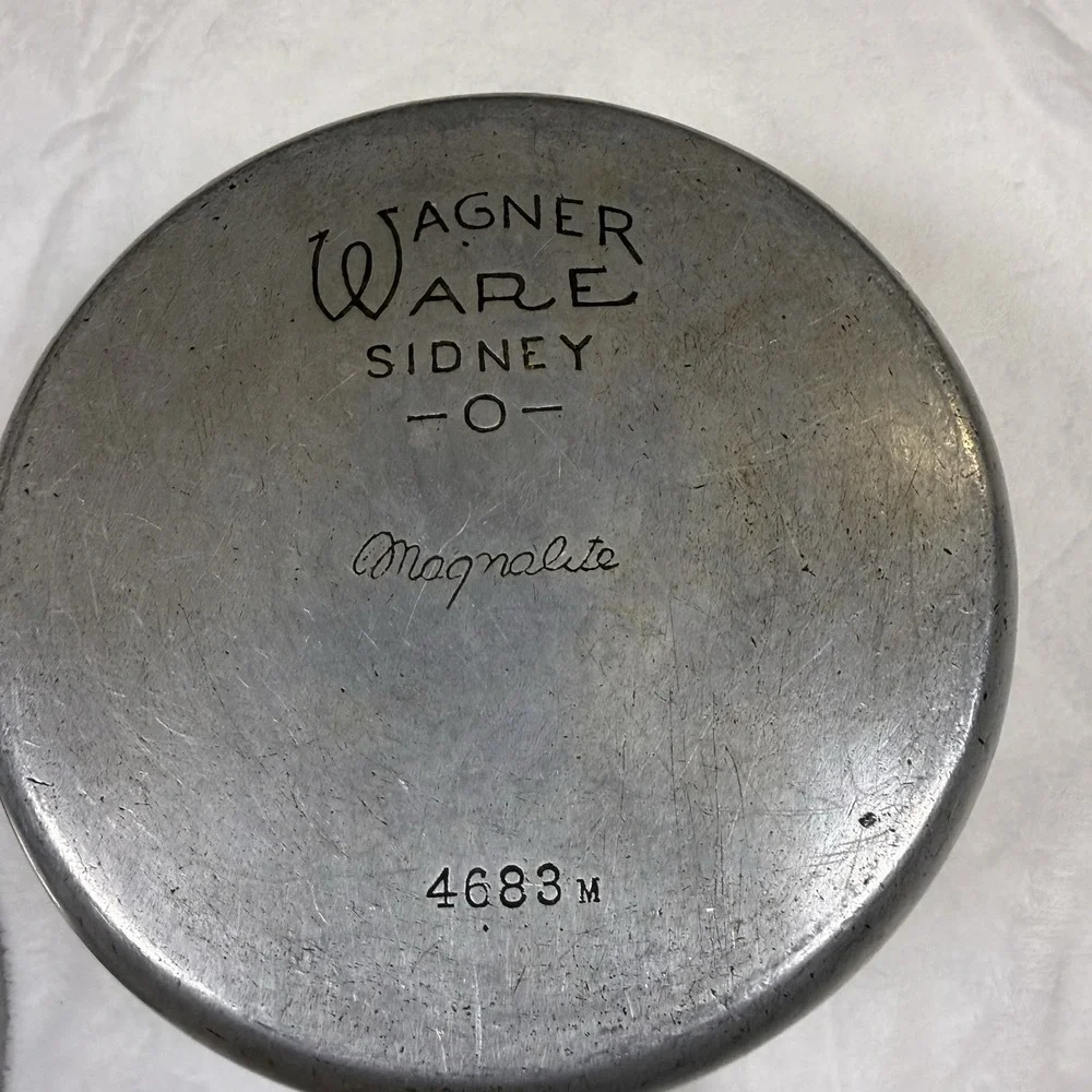 Vintage Wagner Ware Magnalite Sidney 3 QT Sauce Pan Dual Spout 4683-M w/ Lid